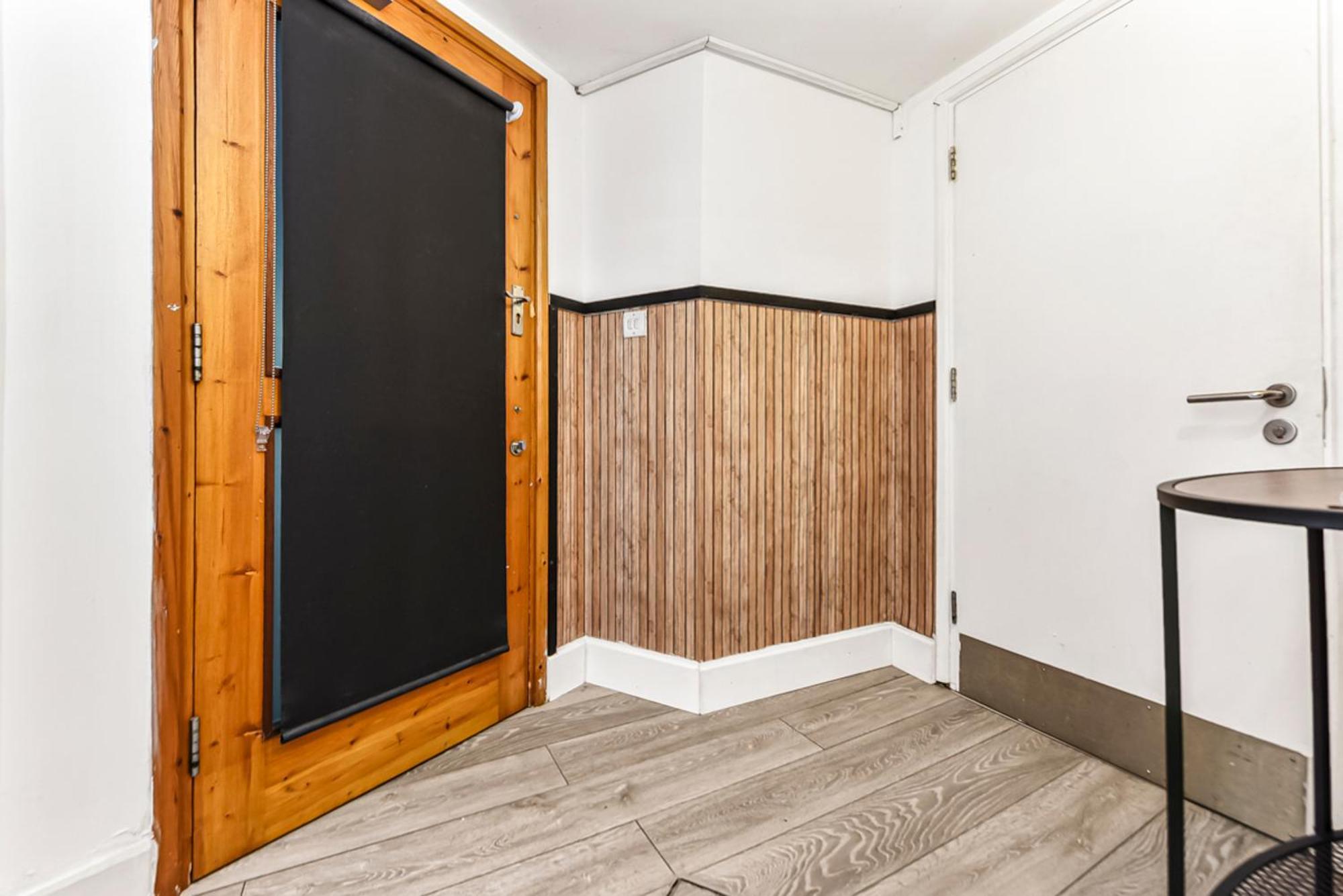 Cosy Studio Flat On A Budget Apartment Лондон Екстериор снимка